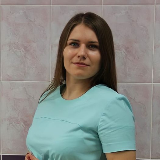 Стоматолог-терапевт Елена Устинова